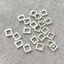 Load image into Gallery viewer, Shiny Silver Square Links - 6mm - Silver Plated - Package of 22 Links - The Attic Exchange