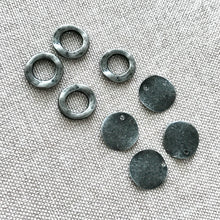 Load image into Gallery viewer, Oxidized Silver Wavy Circle Links with Drops - 11mm - Circle Connector Link - Oxidized Silver Plated - Package of 4 Links and 4 Drops - The Attic Exchange