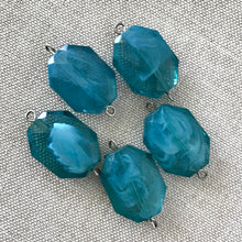 Load image into Gallery viewer, Teal Marble Faceted Oval Links - Acrylic - 15mm x 19mm - Package of 5 Links - The Attic Exchange