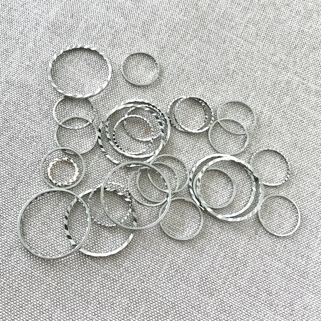Textured Nickel Plated Silver Round CIrcle Links - 10mm to 20mm - Nickel Silver Plated - Package of 27 Links - The Attic Exchange