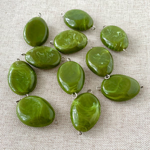 Avocado Green Marble Oval Links - Acrylic - 16mm x 25mm - Package of 11 Links - The Attic Exchange