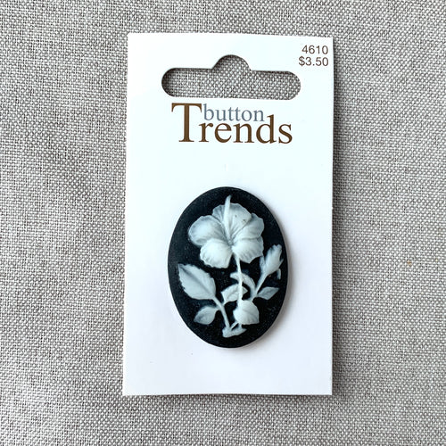4610 Flower Cameo - Button Trends - 1 Hole Shank Buttons - 38mm - White Black