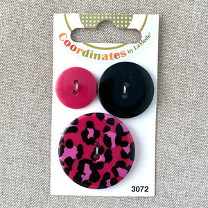 3072 - Coordinates - 2 Hole - Assorted Sizes - Black Pink