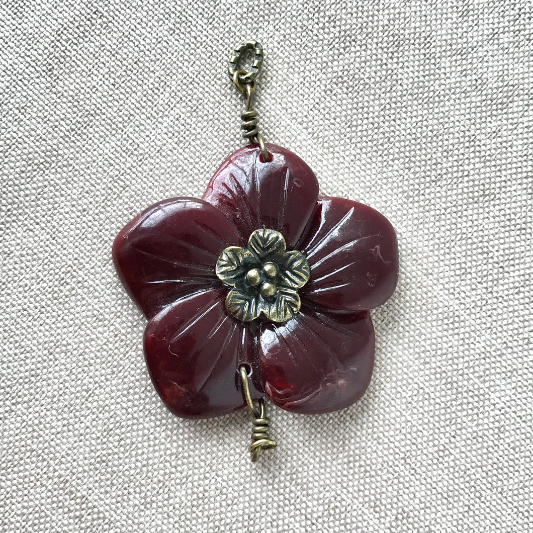 Burgundy Red Flower Link with Antique Brass Accents - 36mm - Acrylic and Antiqued Brass - Package of 1 Pendant - The Attic Exchange