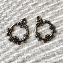 Load image into Gallery viewer, Antiqued Copper Fancy Circle Chandelier Drop - 28mm - Round 6 Loops - Antique Copper - Package of 2 Findings - The Attic Exchange